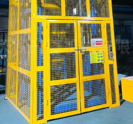 南岔货梯可以安装在室外吗